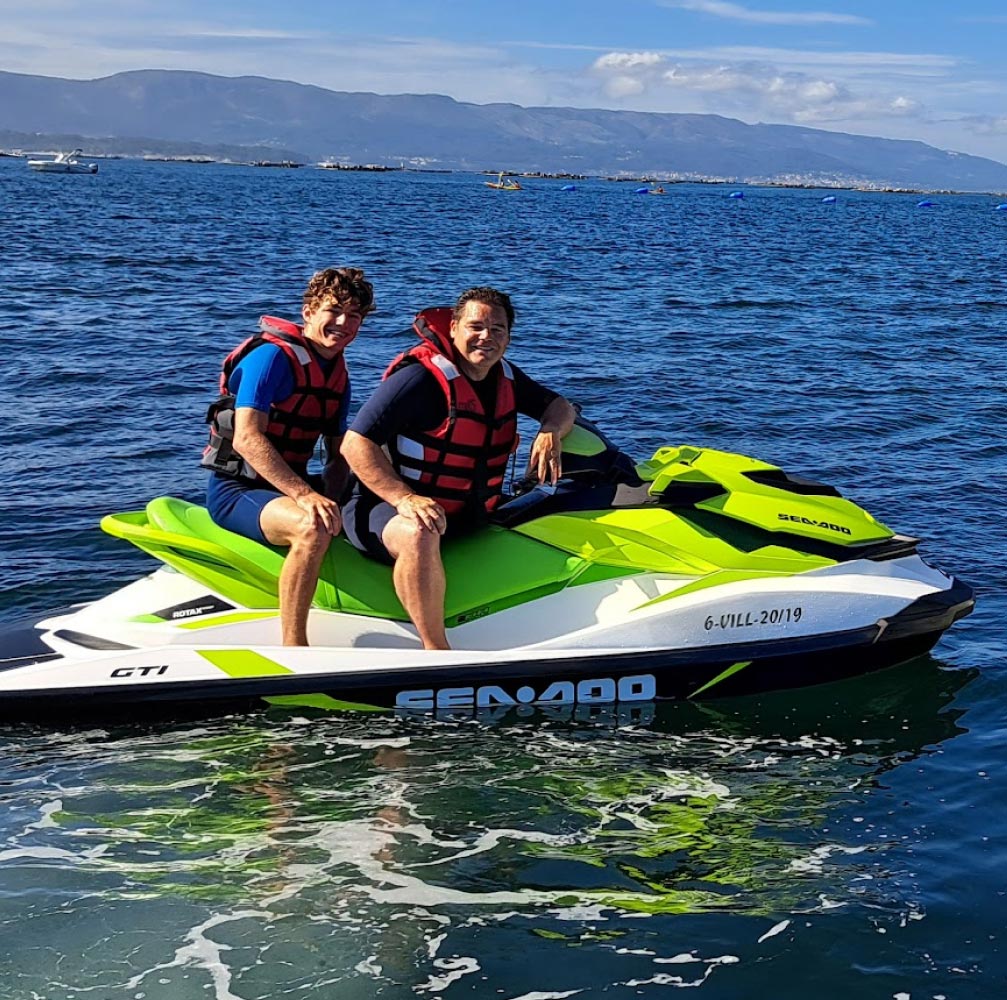 disfruta de tu moto de agua con Vilajet en Galicia